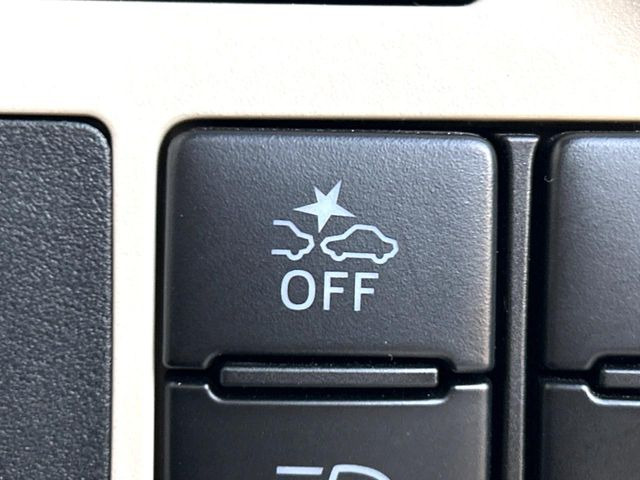 �y�X�}�[�g�A�V�X�g�z���s���ɑO���̎ԗ�����F�����A�Փ˂������Ȏ��͌x��ƃu���[�L�ŏՓˉ���Ɣ�Q�y�����A�V�X�g�B�����S�Ƀh���C�u�����y���݂��������܂��B