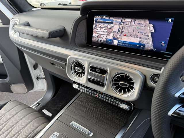 �^�b�`�p�l���f�B�X�v���C�i�r(�ԗ��̐ݒ��i�r�ݒ�ȂǍs���܂�)