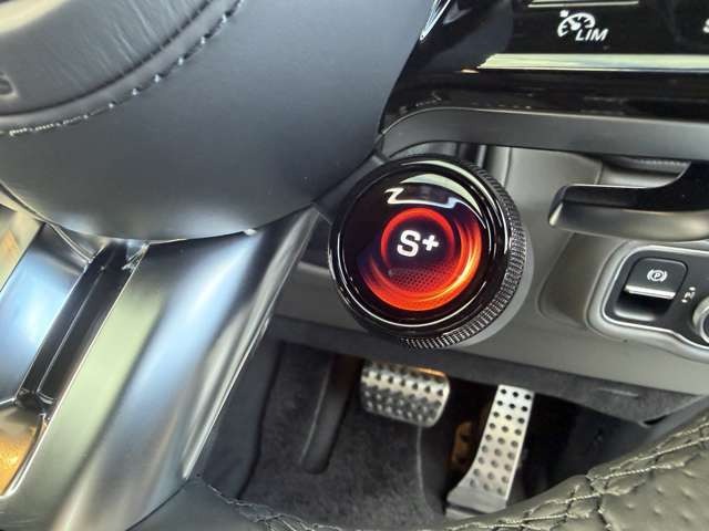 AMG�h���C�u�R���g���[���X�C�b�`(�_�C�����̐؂�ւ��ő��s���[�h��I�ׂ܂�)