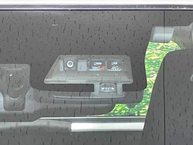 �y�g���^�Z�[�t�e�B�Z���X�z���s���ɑO���̎ԗ�����F�����A�Փ˂������Ȏ��͌x��ƃu���[�L�ŏՓˉ���Ɣ�Q�y�����A�V�X�g�B�����S�Ƀh���C�u�����y���݂��������܂��B