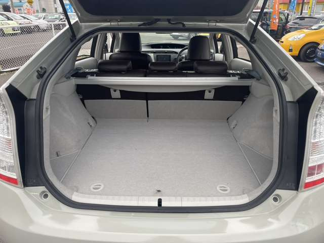 �g�����N�͉ו������Ȃ�l�܂��e�ʂł���