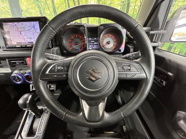 �y�����v�����X�e�A�����O�z�㎿�Ȋv���g�p���邱�ƂŁA��ɂ����������݂ƂĂ��^�]���₷���n���h���ł���