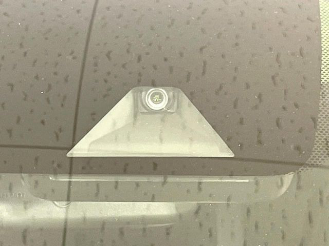 �y�G�}�[�W�F���V�[�u���[�L�z���s���ɑO���̎ԗ�����F�����A�Փ˂������Ȏ��͌x��ƃu���[�L�ŏՓˉ���Ɣ�Q�y�����A�V�X�g�B�����S�Ƀh���C�u�����y���݂��������܂��B