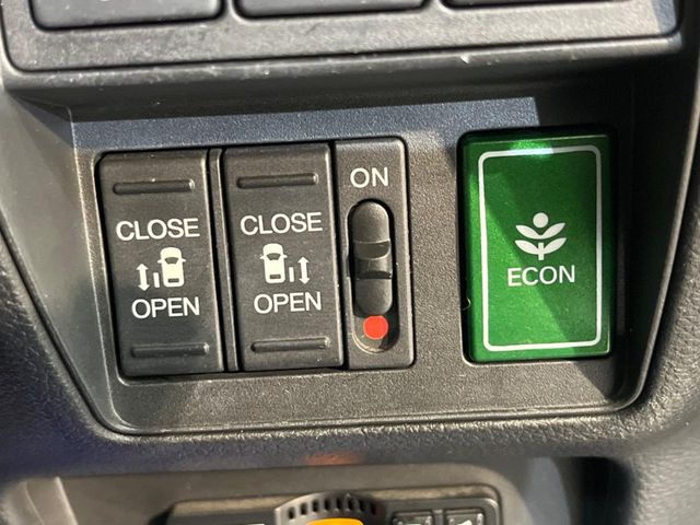 �y�����p���[�X���C�h�h�A�z�X�}�[�g�L�[��^�]�Ȃ̃X�C�b�`�Ō�ȗ����X���C�h�h�A�̊J���\���d��������͂����ăh�A���J����K�v�������A�����Ȃ��q�l�ł��ȒP�ɊJ���߂ł����K�ł���