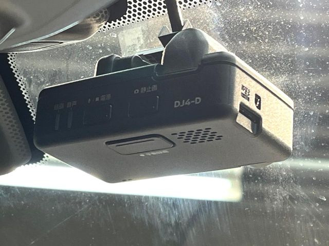 �y�h���C�u���R�[�_�[�z���S�E���S�ȃJ�[���C�t�ɕK�{�̃h���C�u���R�[�_�[�𑕔�!���s���͂������A������^�]�⎖�̂ɑ��������ۂ̏󋵂��f���ŋL�^���A����̃��X�N�ɔ����܂��B