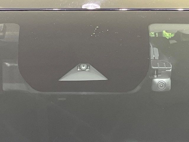 �y�C���e���W�F���g�G�}�[�W�F���V�[�u���[�L�z�t�����g�J�����őO���̎ԗ�����s�҂����m�B�Փ˂������Ȏ��͏Փ˔�Q�y���u���[�L���쓮�A�Փˉ�����T�|�[�g�B�����S�Ƀh���C�u�����y���݂��������܂��B