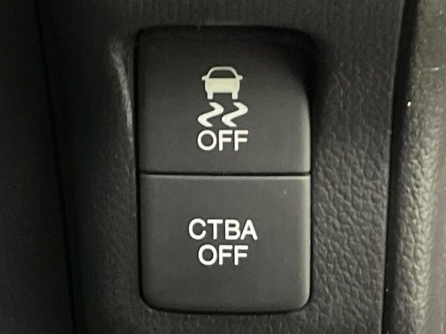 �y�V�e�B�u���[�L�A�N�e�B�u�V�X�e���z�ᑬ���s���ɑO���̎ԗ�����F�����A�Փ˂������Ȏ��͌x��ƃu���[�L�ŏՓˉ���Ɣ�Q�y�����A�V�X�g�B�����S�Ƀh���C�u�����y���݂��������܂��B