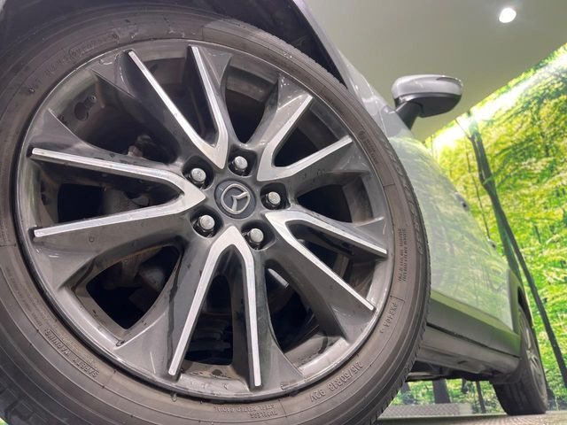 �y����18�C���`�A���~�z�C�[���z�O�ςɃ}�b�`���������A���~�z�C�[���𑕒����Ă���܂��B�e��ЊO�A���~�z�C�[����A�X�^�b�h���X�^�C�����戵�����Ă���܂��B���񂲑��k����������