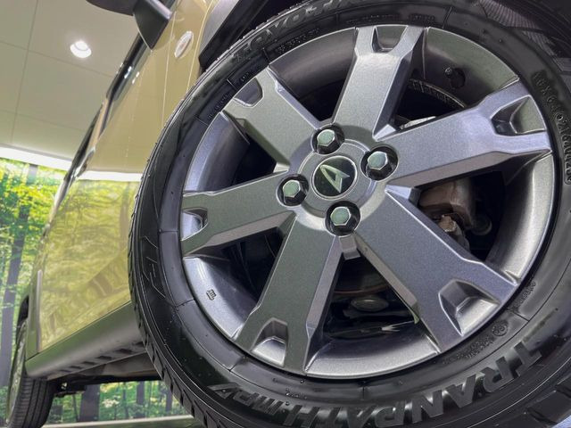 �y����15�C���`�A���~�z�C�[���z�O�ςɃ}�b�`���������A���~�z�C�[���𑕒����Ă���܂��B�e��ЊO�A���~�z�C�[����A�X�^�b�h���X�^�C�����戵�����Ă���܂��B���񂲑��k����������