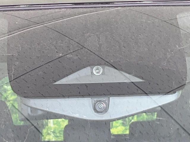 �y�C���e���W�F���g�G�}�[�W�F���V�[�u���[�L�z�t�����g�J�����őO���̎ԗ�����s�҂����m�B�Փ˂������Ȏ��͏Փ˔�Q�y���u���[�L���쓮�A�Փˉ�����T�|�[�g�B�����S�Ƀh���C�u�����y���݂��������܂��B