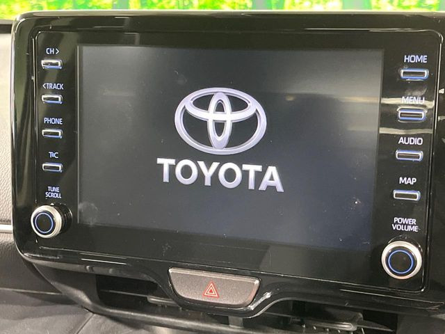 �y8�C���` �f�B�X�v���C�I�[�f�B�I�z���ʂ̃f�B�X�v���C��AppleCarPlay��AndroidAuto�����p�\�B�傫�ȉ�ʂŃX�}�z�i�r�A�v���������p���������܂���