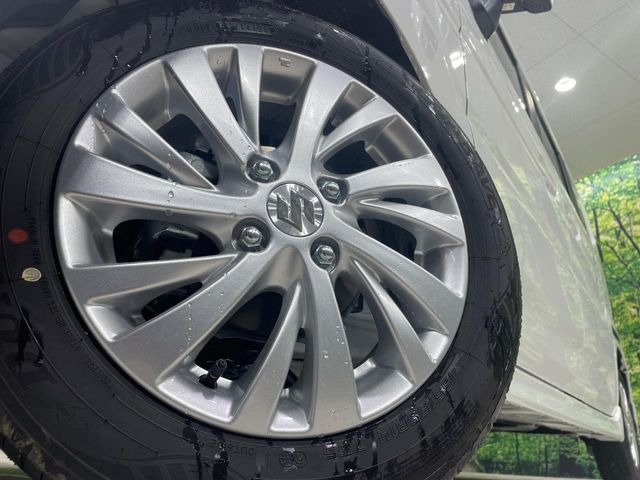 �y����14�C���`�A���~�z�C�[���z�O�ςɃ}�b�`���������A���~�z�C�[���𑕒����Ă���܂��B�e��ЊO�A���~�z�C�[����A�X�^�b�h���X�^�C�����戵�����Ă���܂��B���񂲑��k����������