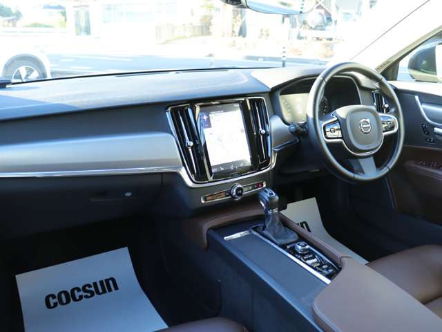 �h�C�c�̃{���{���`���[�j���O���[�J�[HEICO SPORTIV�̐��K�̔��X���t���ƈ��m���ɂ�HEICO SPORTIV�v���~�A���p�[�g�i�[KANTO / TOKAI�Ƃ��ĉ^�c�����Ă��܂��B