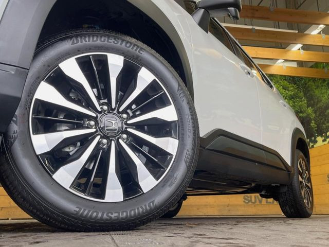 �y����17�C���`�A���~�z�C�[���z�O�ςɃ}�b�`���������A���~�z�C�[���𑕒����Ă���܂��B�e��ЊO�A���~�z�C�[����A�X�^�b�h���X�^�C�����戵�����Ă���܂��B���񂲑��k����������