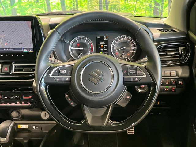 �y�����v�����X�e�A�����O�z�㎿�Ȋv���g�p���邱�ƂŁA��ɂ����������݂ƂĂ��^�]���₷���n���h���ł���