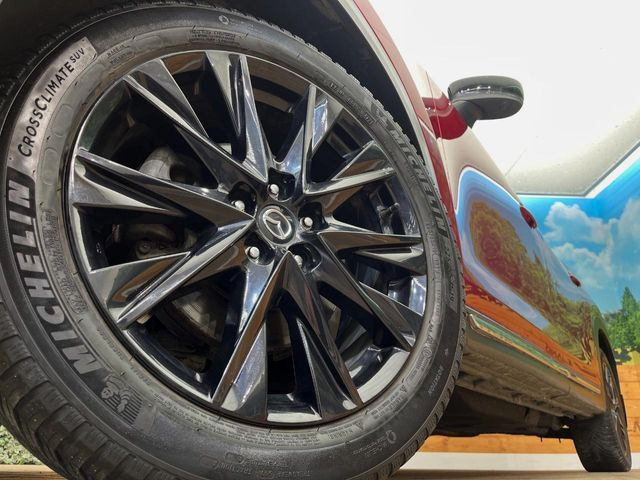 �y����19�C���`�A���~�z�C�[���z�O�ςɃ}�b�`���������A���~�z�C�[���𑕒����Ă���܂��B�e��ЊO�A���~�z�C�[����A�X�^�b�h���X�^�C�����戵�����Ă���܂��B���񂲑��k����������