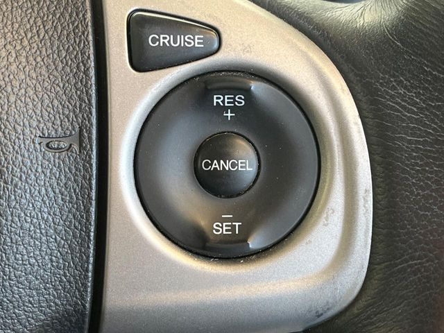 �y�N���[�Y�R���g���[���z�������H�����N���N���s�B�A�N�Z���𗣂��Ă���葬�x�ő��s���ł��A�������^�]���̕��S���y��!�����E�������ȒP�ȃX�C�b�`����Œ����ł��܂��B