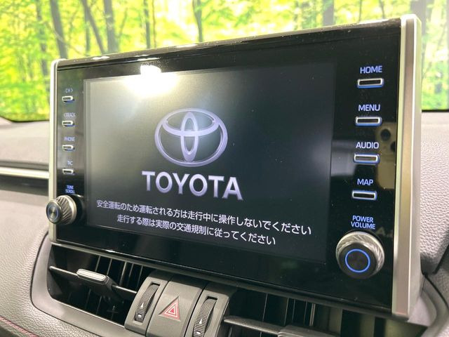 �y���[�J�[����9�^�i�r�z�C���e���A�ɗn�����ރX�^�C���b�V���ȁu��p�݌v�v���[�J�[�i�r�𑕔��􎋔F���⑀�쐫�ȂǊ�{���\�ɂ��D��A���㎿�ȃJ�[���C�t�����y���݂��������܂��B