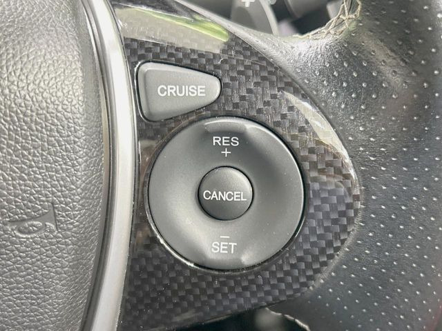 �y�N���[�Y�R���g���[���z�������H�����N���N���s�B�A�N�Z���𗣂��Ă���葬�x�ő��s���ł��A�������^�]���̕��S���y��!�����E�������ȒP�ȃX�C�b�`����Œ����ł��܂��B