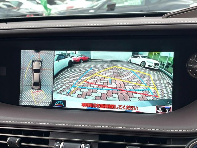 �y�p�m���~�b�N�r���[���j�^�[�z��p�̃J�����ɂ��A�ォ�猩���낵���悤�Ȏ��_��360�x�N���}�̎��͂��m�F���邱�Ƃ��ł��܂������p�������m�F���₷���A�����ꏊ�ł̐؂�Ԃ��⒓�Ԃ��X���[�Y�ɍs���܂��B