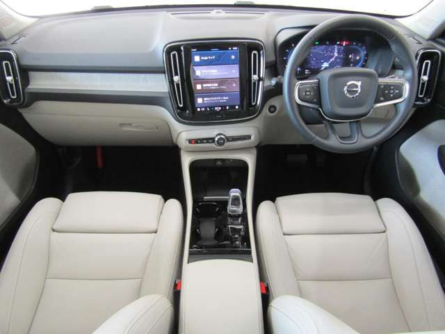 XC40アルティメット B4 AWD 4WD