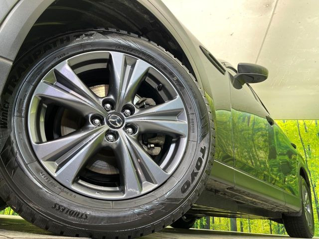 �y����18�C���`�A���~�z�C�[���z�O�ςɃ}�b�`���������A���~�z�C�[���𑕒����Ă���܂��B�e��ЊO�A���~�z�C�[����A�X�^�b�h���X�^�C�����戵�����Ă���܂��B���񂲑��k����������