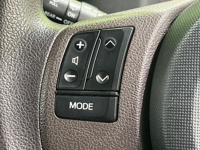 �y�X�e�A�����O�X�C�b�`�z�^�]���A�O������ڐ������炷���ƂȂ��A�I�[�f�B�I���̑��삪�\�ȕ֗��@�\!���S&���K�ȃh���C�u�����o���Ă���܂���