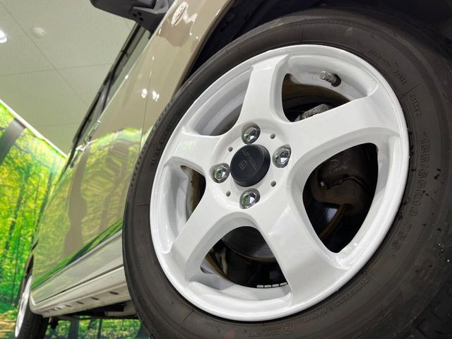 �y14�C���`�A���~�z�C�[���z�O�ςɃ}�b�`�����A���~�z�C�[���𑕒����Ă���܂��B�e��A���~�z�C�[����A�X�^�b�h���X�^�C�����戵�����Ă���܂��B���񂲑��k����������