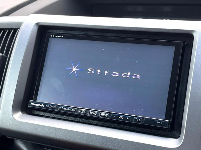 �y�����i�r�z�l�C�̏����i�r�𑕔����Ă���܂��B�i�r�̎g���₷���͂������A�I�[�f�B�I�@�\���[��!�L�����v�◷�s�͂������A�ʋ΂┃�����ȂǕ��i�̃h���C�u���y�����Ȃ�͂���