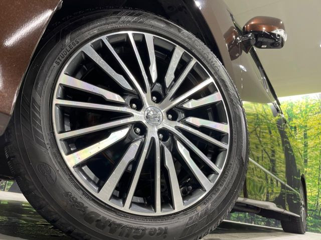 �y����18�C���`�A���~�z�C�[���z�O�ςɃ}�b�`���������A���~�z�C�[���𑕒����Ă���܂��B�e��ЊO�A���~�z�C�[����A�X�^�b�h���X�^�C�����戵�����Ă���܂��B���񂲑��k����������