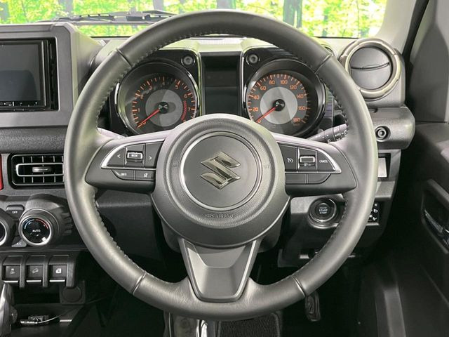 �y�����v�����X�e�A�����O�z�㎿�Ȋv���g�p���邱�ƂŁA��ɂ����������݂ƂĂ��^�]���₷���n���h���ł���