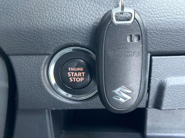 �y�L�[���X�X�^�[�g�V�X�e���z�J�o����|�P�b�g�ɓ��ꂽ�܂܂ł��h�A�̎{���E�������\�ȃX�}�[�g�L�[�𑕔��B�G���W���̃I���E�I�t�����J�M�����o���K�v����������Ƃ��Ă��֗��ł���