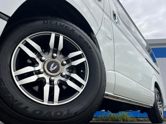 �y15�C���`�A���~�z�C�[���z�O�ςɃ}�b�`�����A���~�z�C�[���𑕒����Ă���܂��B�e��A���~�z�C�[����A�X�^�b�h���X�^�C�����戵�����Ă���܂��B���񂲑��k����������