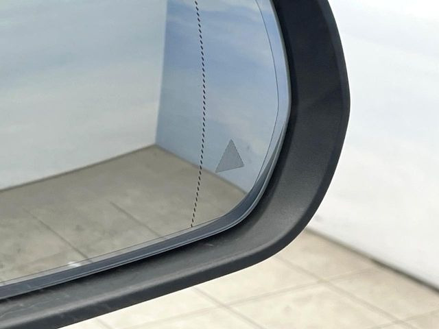 ���u���C���h�A�V�X�g�Z���T�[:���p����̎Ԃ����m���A�h���C�o�[���Ԑ��ύX���s���ۂɁA�x�����Ƌ��ɒ��ӂ𑣂��Ă������S�x���@�\�ł�!