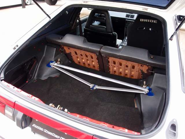 ���Ђ̓h�A�̃q���W����/�e�������/�t���A�}�b�g�ȂǁA�ׂ��ȏ����Y��ɃN���[�j���O�v���܂��B�V�Ԃ��낵���Ă̂悤�ȋP������ԗ������q�l�ɂ��[�Ԃ����Ē����܂��B�������̂��q�l�������S���Ă������������܂�