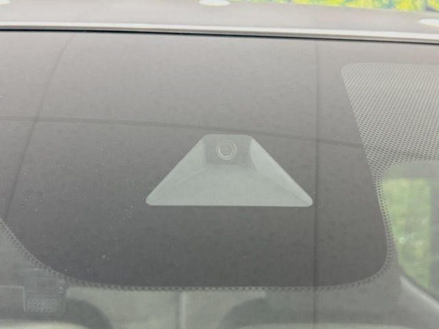 �y�C���e���W�F���g�G�}�[�W�F���V�[�u���[�L�z�t�����g�J�����őO���̎ԗ�����s�҂����m�B�Փ˂������Ȏ��͏Փ˔�Q�y���u���[�L���쓮�A�Փˉ�����T�|�[�g�B�����S�Ƀh���C�u�����y���݂��������܂��B