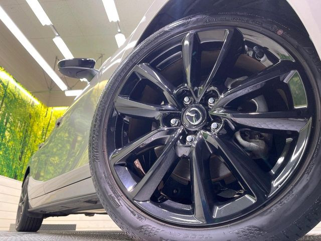 �y�O���[�h��p���������C���`�A���~�z�C�[���z�f�U�C�����̍��������A���~�z�C�[���𑕒����Ă���܂��B�e��ЊO�A���~�z�C�[����A�X�^�b�h���X�^�C�����戵�����Ă���܂��B���񂲑��k����������