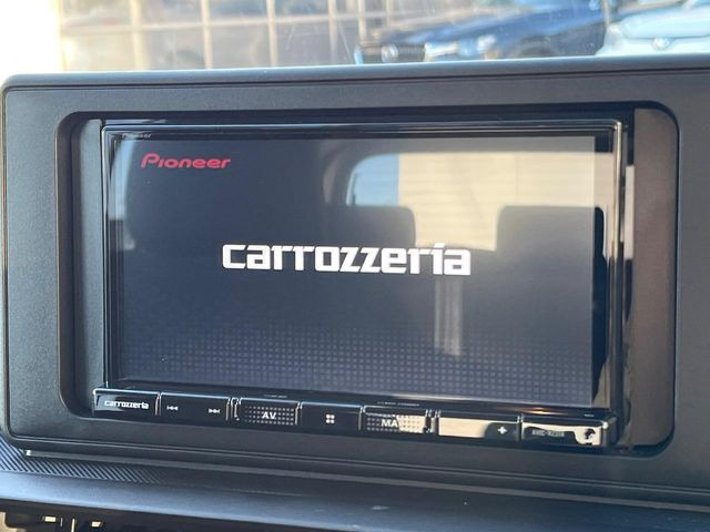 �y�����i�r�z�l�C�̏����i�r�𑕔����Ă���܂��B�i�r�̎g���₷���͂������A�I�[�f�B�I�@�\���[��!�L�����v�◷�s�͂������A�ʋ΂┃�����ȂǕ��i�̃h���C�u���y�����Ȃ�͂���