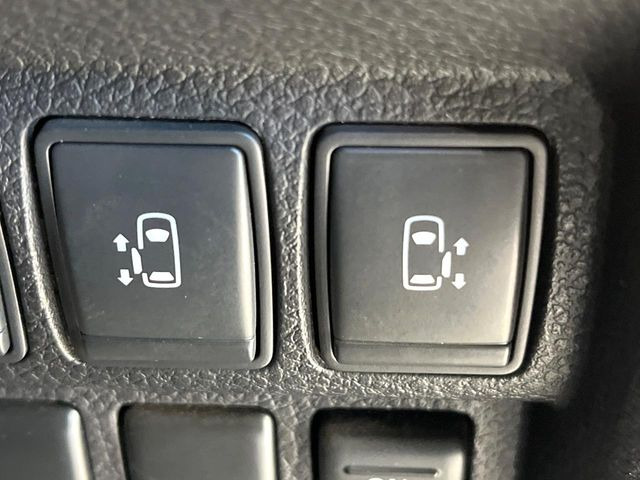 �y�����p���[�X���C�h�h�A�z�X�}�[�g�L�[��^�]�Ȃ̃X�C�b�`�Ō�ȗ����X���C�h�h�A�̊J���\���d��������͂����ăh�A���J����K�v�������A�����Ȃ��q�l�ł��ȒP�ɊJ���߂ł����K�ł���