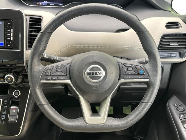 �y�����v�����X�e�A�����O�z�㎿�Ȋv���g�p���邱�ƂŁA��ɂ����������݂ƂĂ��^�]���₷���n���h���ł���