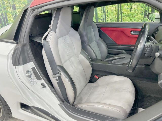 �y�n�[�t���U�[�V�[�g�z�������ƍ���S�n�𗼗������l�C�̃V�[�g���w�ʁE���ʂ̓X�G�[�h���ƂȂ��Ă���A���G��⊊��ɂ����ɗD��Ă��܂��B�C���╞���ɍ��E���ꂸ���K�ɂ���肢�������܂��B