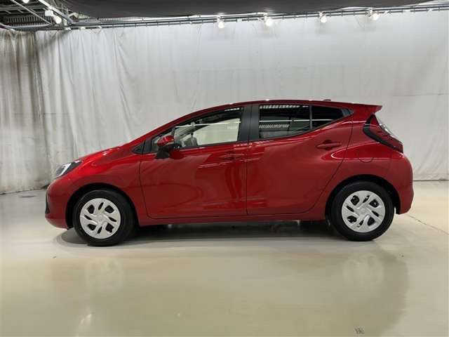 アクア1.5 X ウェルキャブ 車いす収納装置付車(助手席ターンチルト付)