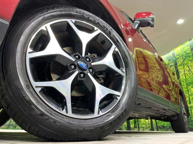 �y����18�C���`�A���~�z�C�[���z�O�ςɃ}�b�`���������A���~�z�C�[���𑕒����Ă���܂��B�e��ЊO�A���~�z�C�[����A�X�^�b�h���X�^�C�����戵�����Ă���܂��B���񂲑��k����������