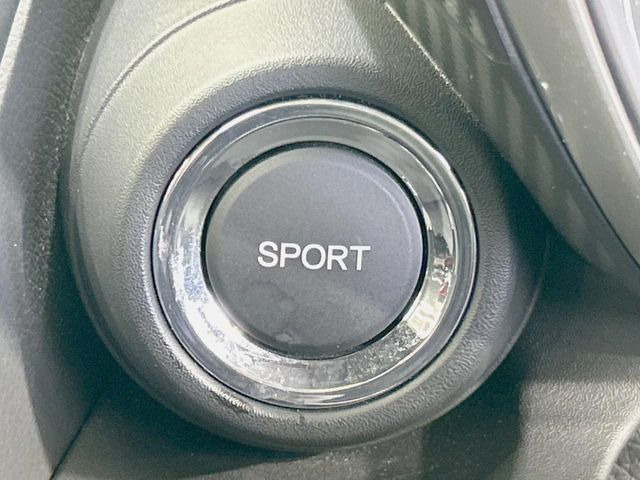 �y�h���C�u���[�h�X�C�b�`�z�R���t�H�[�g�ȏ�薡����X�|�[�e�B�ȏ�薡�܂ŃX�C�b�`��Ő؂�ւ��\�B�V�[����C���ɍ��킹�����[�h��I�ׂ΁A�����̃h���C�u������w�y�����Ȃ�܂���