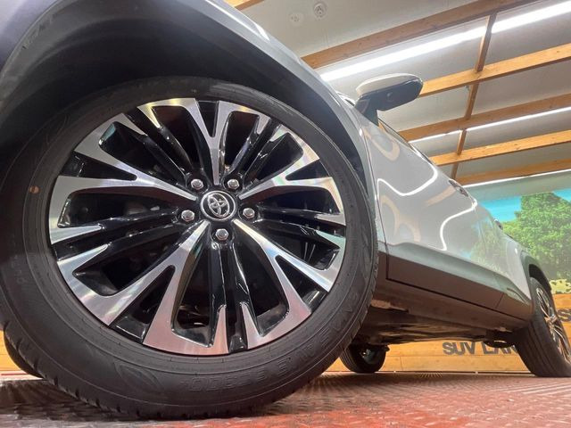 �y����18�C���`�A���~�z�C�[���z�O�ςɃ}�b�`���������A���~�z�C�[���𑕒����Ă���܂��B�e��ЊO�A���~�z�C�[����A�X�^�b�h���X�^�C�����戵�����Ă���܂��B���񂲑��k����������