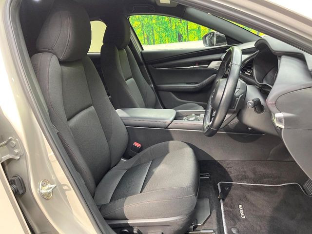 �^�]�Ȃ܂��ɂ͏\���ȃX�y�[�X������A�啿�ȕ��ł��������^�]���Ă�����������ł��B