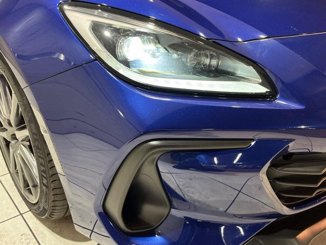 �yLED�w�b�h���C�g�z���V����ԑ��s�����ǍD�Ȏ��E���m�ۂ����S���ĉ^�]�ł��鍂�P�xLED�w�b�h���C�g�𑕔�!�_�����x�������A����d�͂��}�����Ă��܂��B