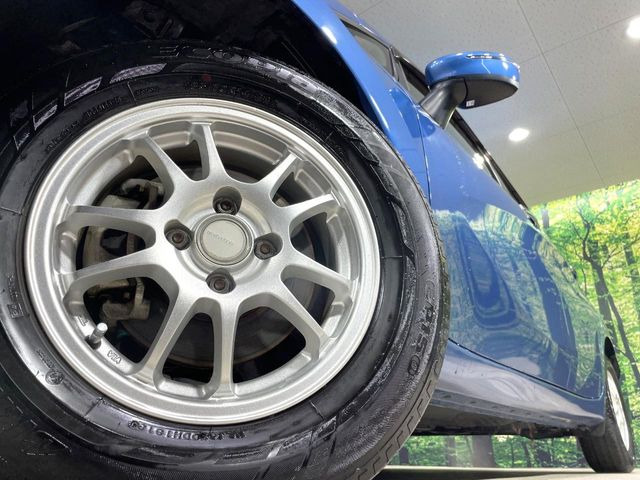 �y14�C���`�A���~�z�C�[���z�O�ςɃ}�b�`�����A���~�z�C�[���𑕒����Ă���܂��B�e��A���~�z�C�[����A�X�^�b�h���X�^�C�����戵�����Ă���܂��B���񂲑��k����������