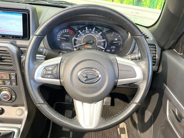 �y�����v�����X�e�A�����O�z�㎿�Ȋv���g�p���邱�ƂŁA��ɂ����������݂ƂĂ��^�]���₷���n���h���ł���