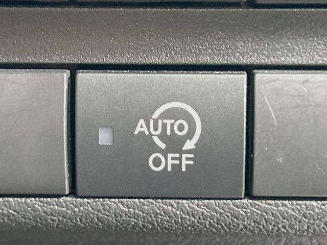 �y�A�C�h�����O�X�g�b�v�z�ԐM����a�؂Œ�Ԃ����ۂɃG���W�����~���A���ʂȔR���̏����}���܂��B�R��������ی�ɂȂ���@�\��G���W���̓u���[�L�𗣂��΍Ďn�����܂��B